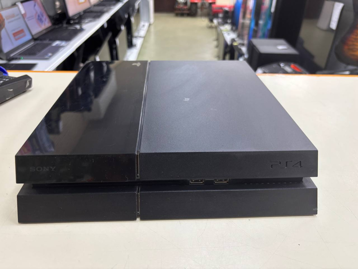 Игровая приставка PlayStation 4 FAT 500GB
