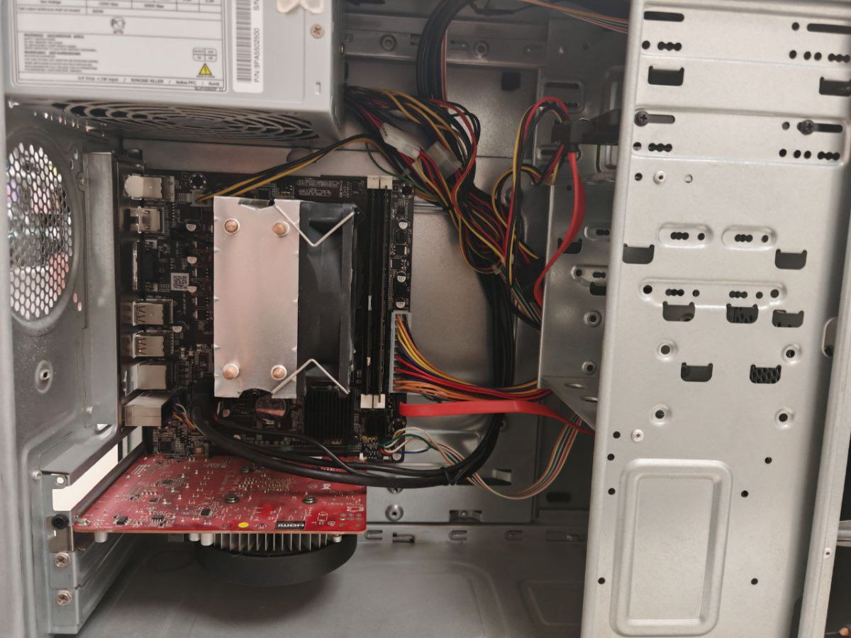 Системный блок DNS; Xeon E3-1270, GeForce GTX 1050 2Gb, 6 Гб, 120 Гб, Нет