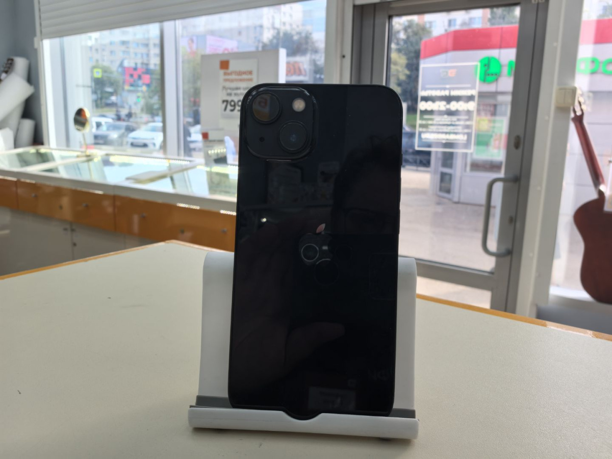 Смартфон Apple iPhone 13 128Gb