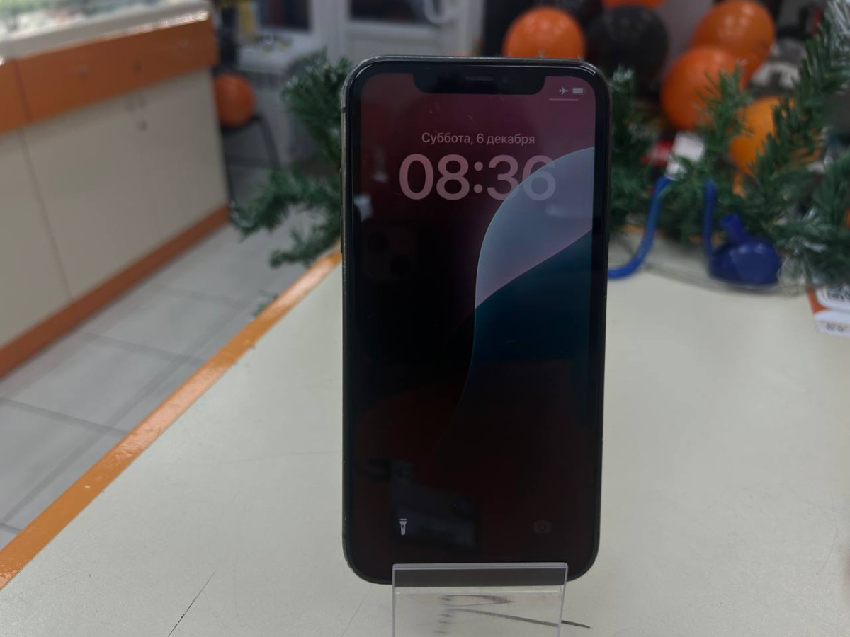 Смартфон Apple iPhone 11 64Gb