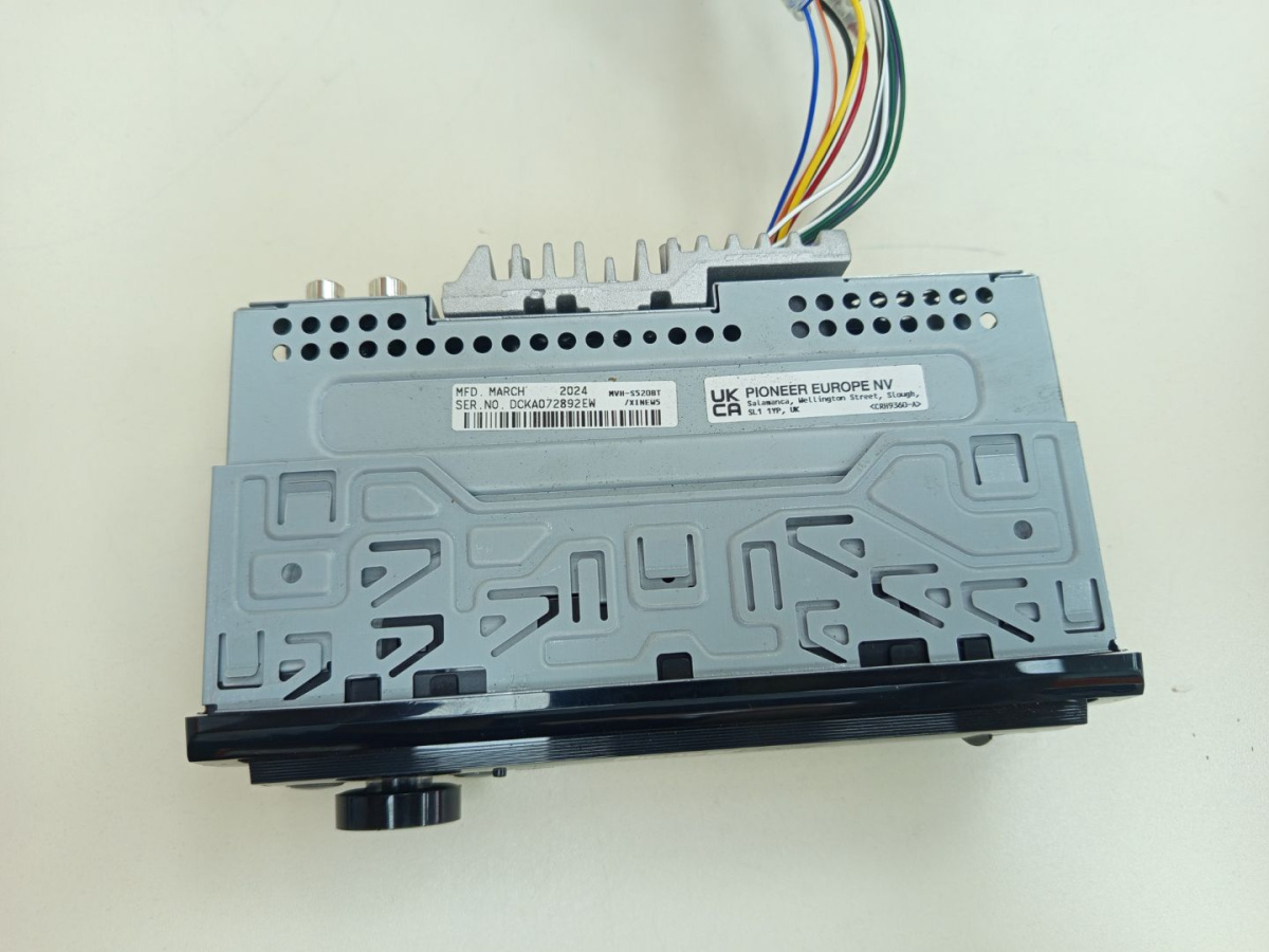 Автомагнитола Pioneer MVH-S520BT