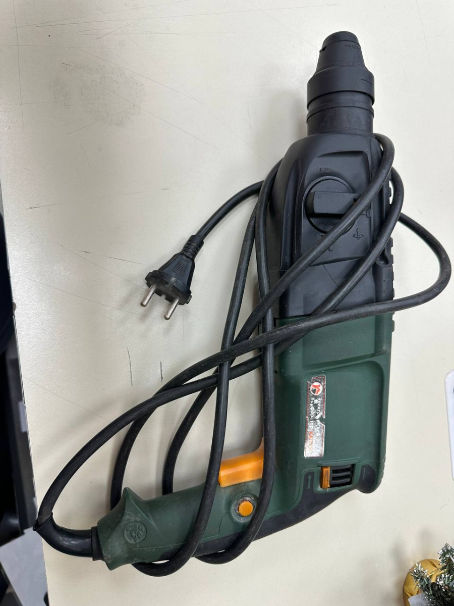 Перфоратор Калибр ЭП-800/26