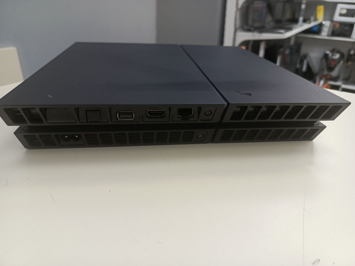 Игровая приставка PlayStation 4 FAT 1Tb
