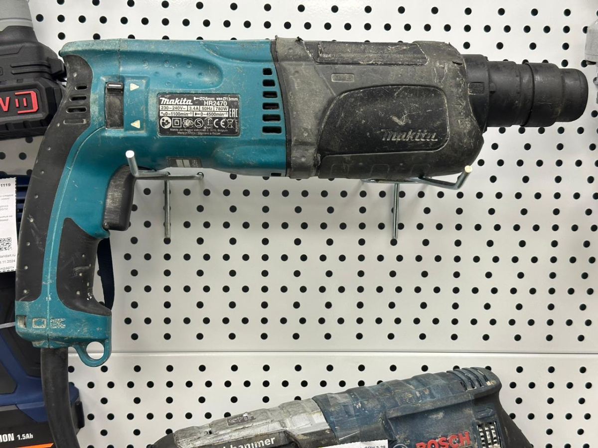 Перфоратор Makita HR 2470