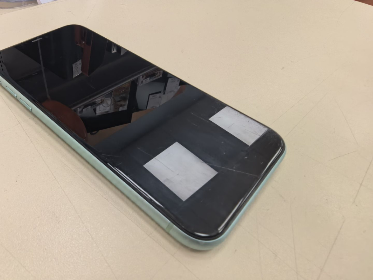 Смартфон Apple iPhone 11 128Gb