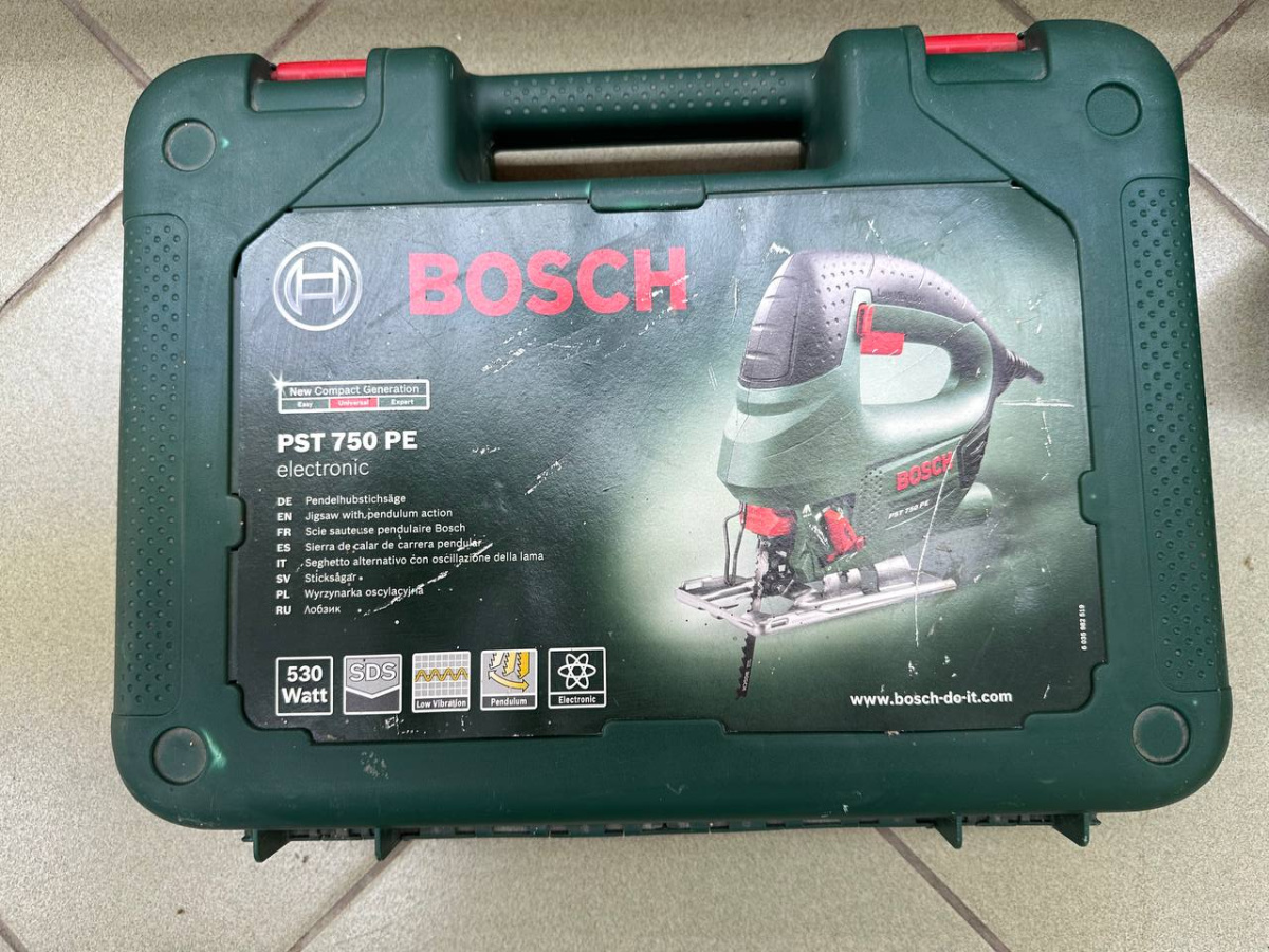 Лобзик Bosch PST 750 PE