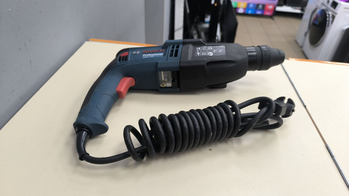 Перфоратор Bosch GBH240