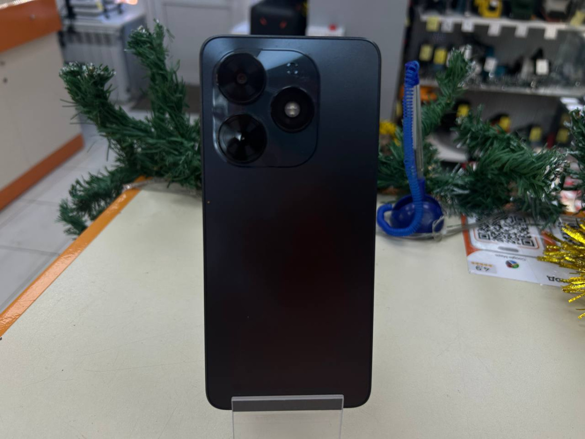Смартфон Tecno Spark Go 2024 4/128