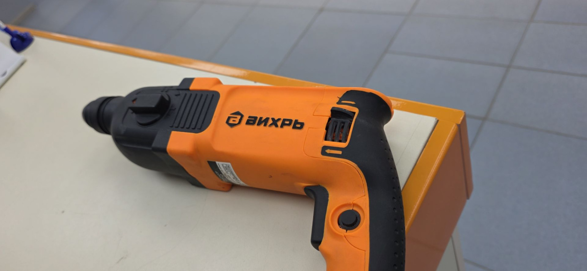 Перфоратор ВИХРЬ П-750