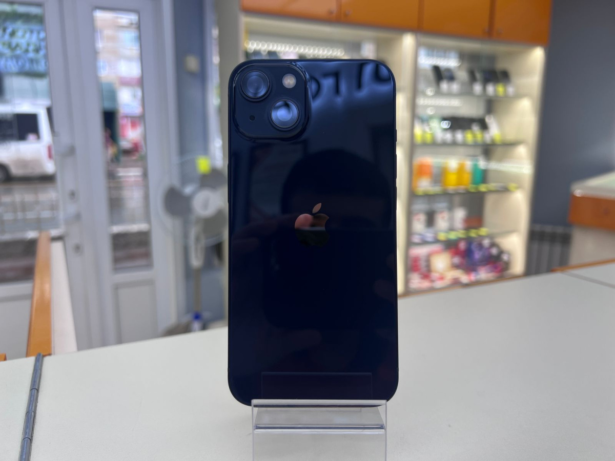 Смартфон Apple iPhone 13 128Gb