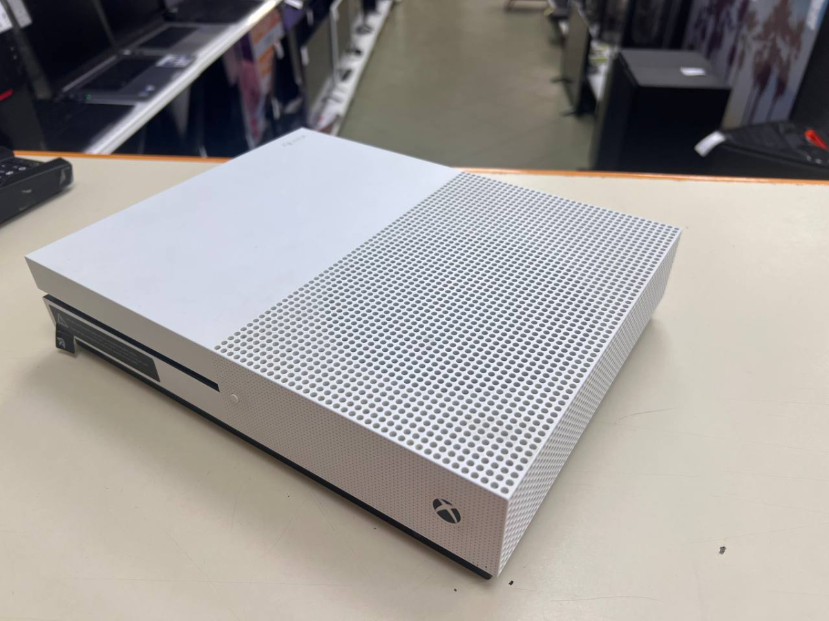 Игровая приставка Xbox One S 1TB