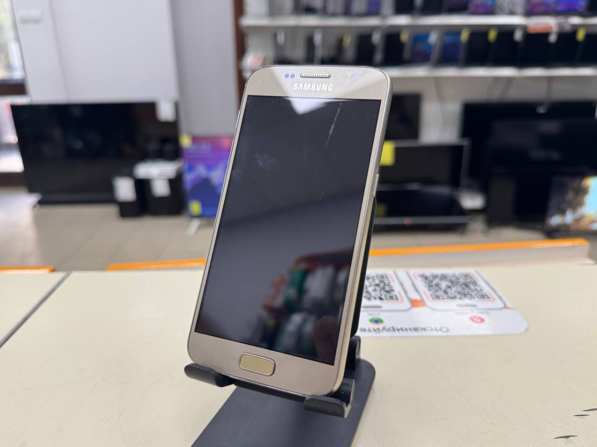 Смартфон Samsung Galaxy S7 4/32