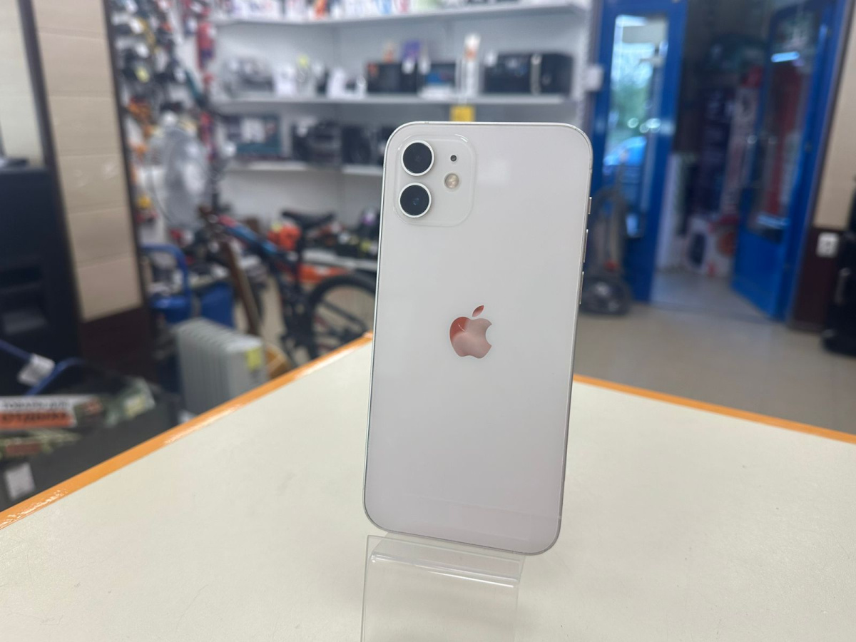 Смартфон Apple iPhone 12 64Gb