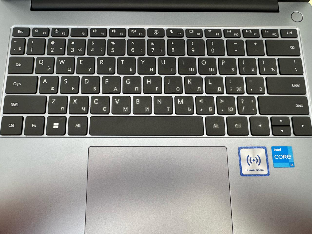 Ноутбук Huawei; Core i3-1215U, Intel UHD Graphics, 8 Гб, 240 Гб, Нет