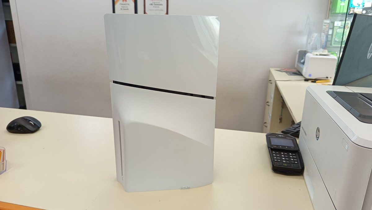 Игровая приставка PlayStation 5 Slim 1TB (С дисководом) Игровая приставка PlayStation 5 Slim 1TB (С дисководом)