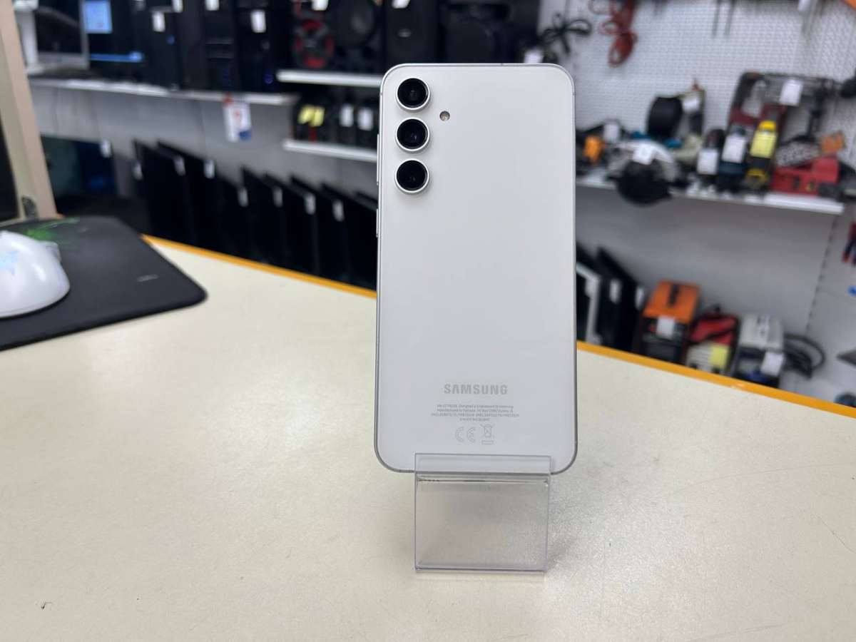 Смартфон Samsung Galaxy S23 FE 8/256