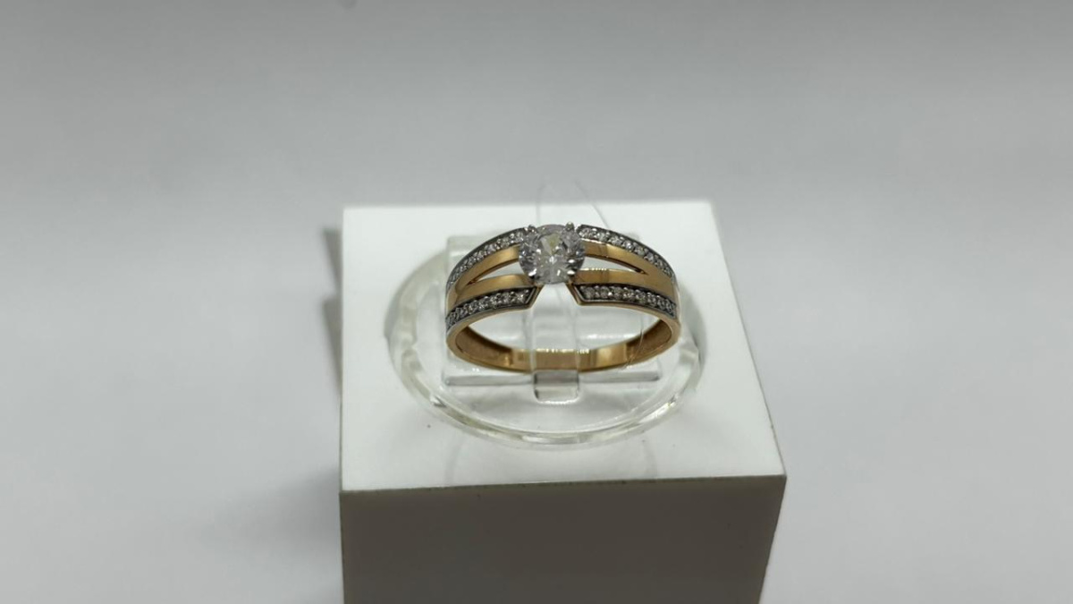 КОЛЬЦО С КАМНЯМИ (Au 585)