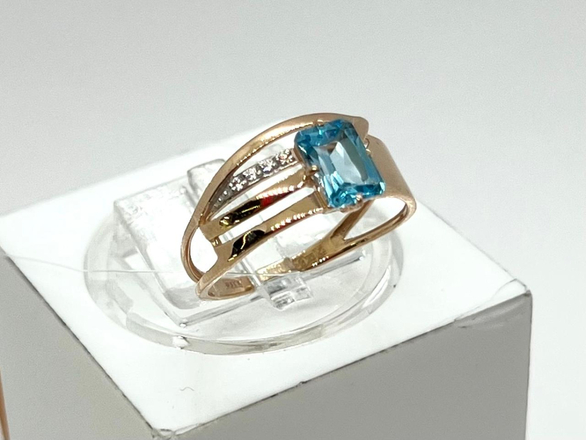 КОЛЬЦО ТОПАЗ с камнями (Au 585)