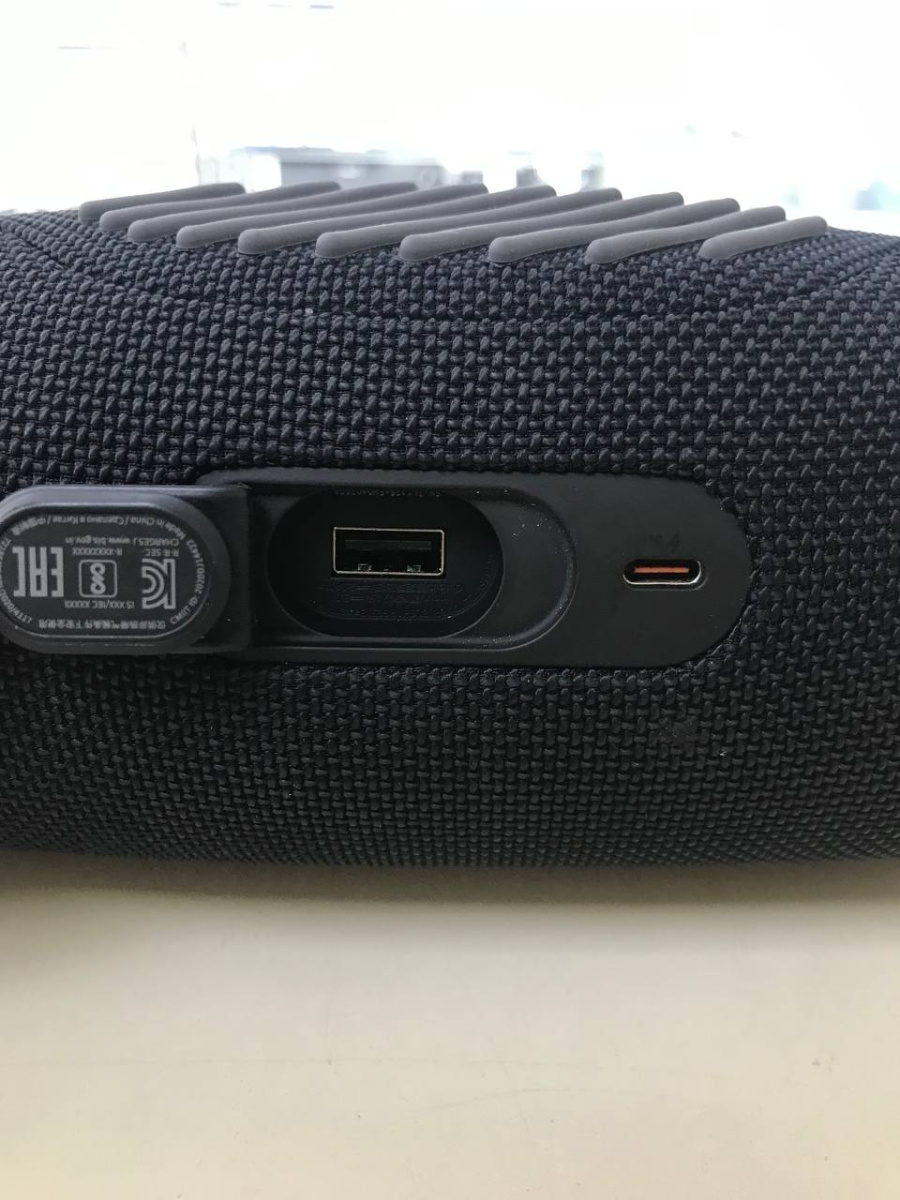 Портативная акустика JBL CHARGE 5