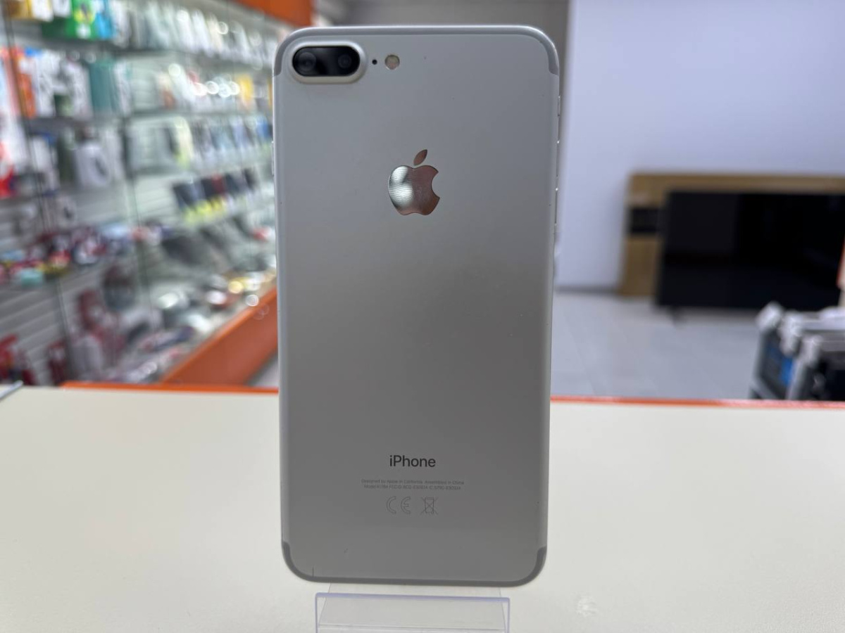 Смартфон Apple iPhone 7 Plus 32Gb