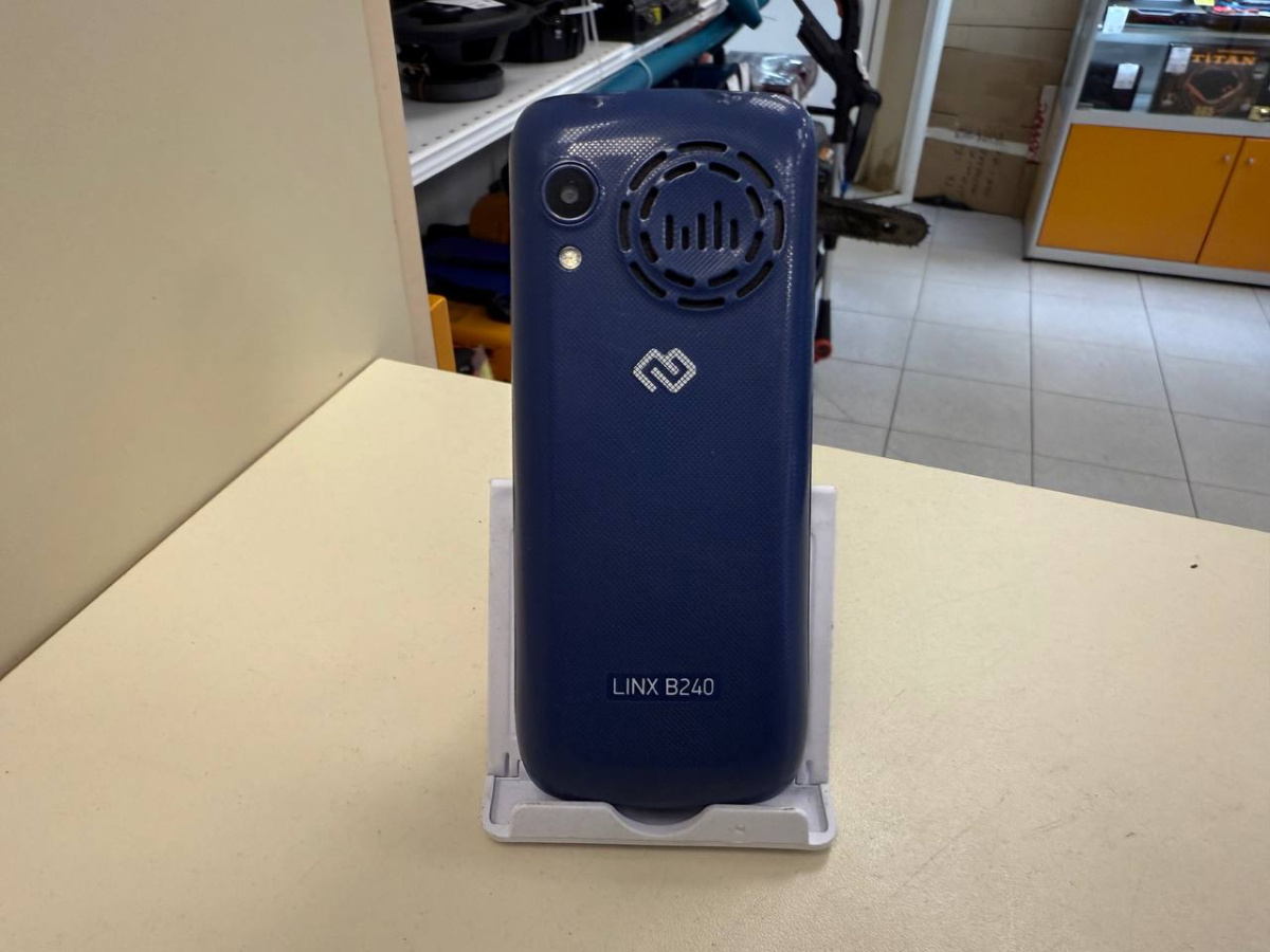 Смартфон Digma LINX B240