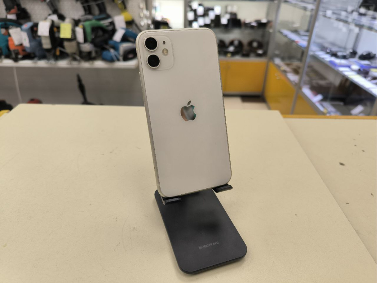 Смартфон Apple iPhone 11 64Gb