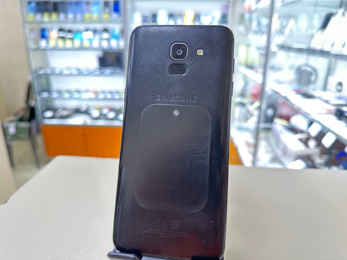 Смартфон Samsung Galaxy J6 2018 3/32