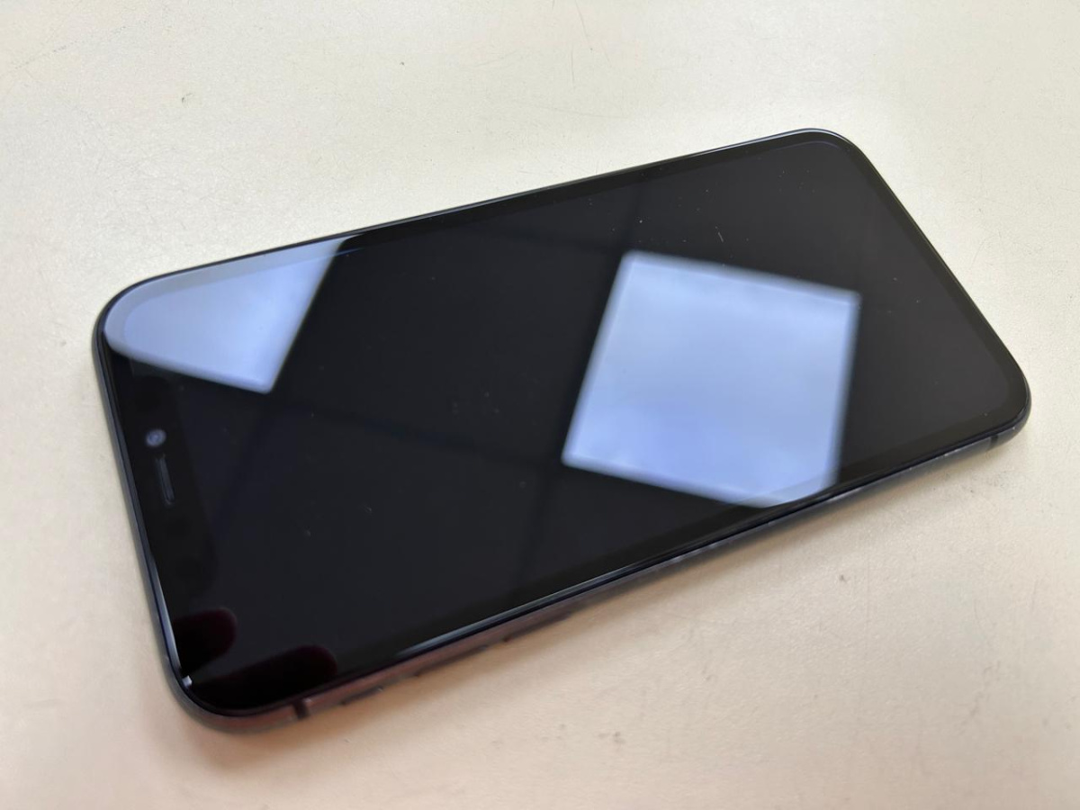 Смартфон Apple iPhone 11 64Gb