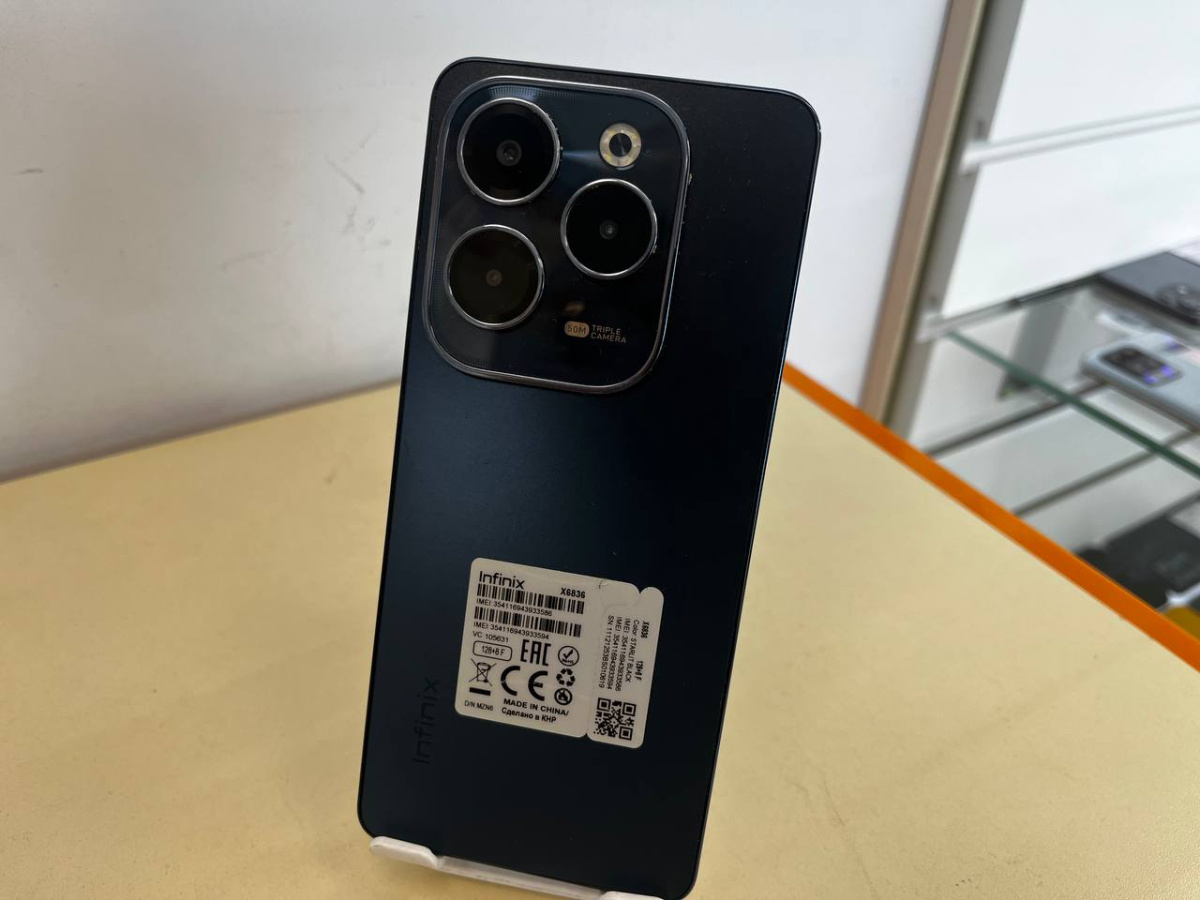 Смартфон Infinix HOT 40 8/128