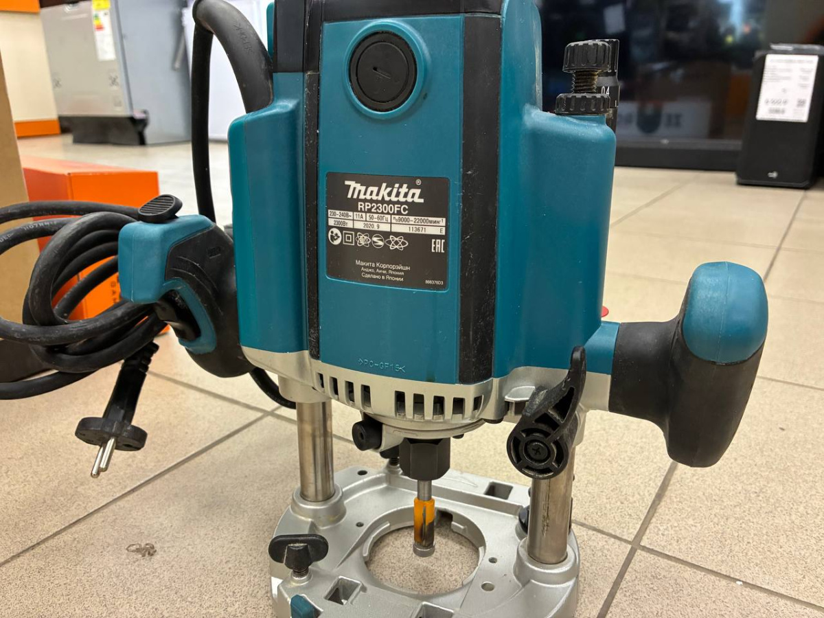 Фрезер Makita makita rp2300fc;