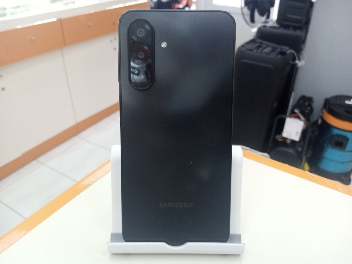 Смартфон Samsung Galaxy A17 8/256