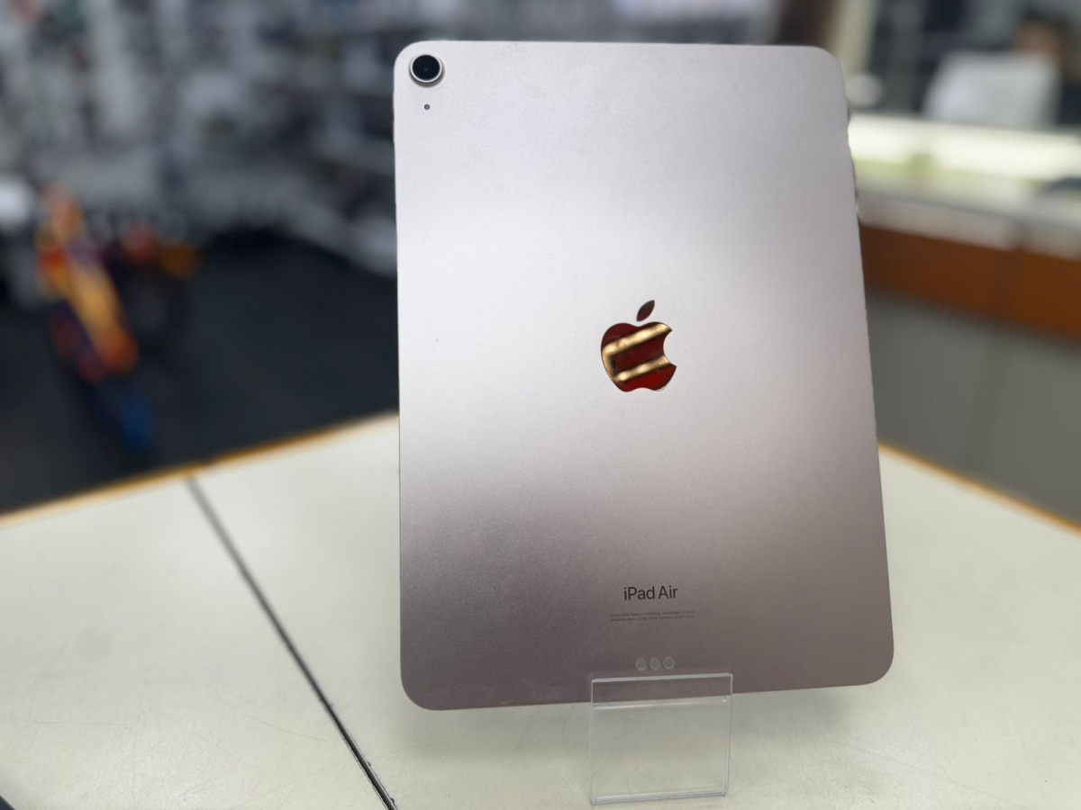 Планшет Apple iPad Air 5 64ГБ M1 (2022 A2588 (Wi-Fi)