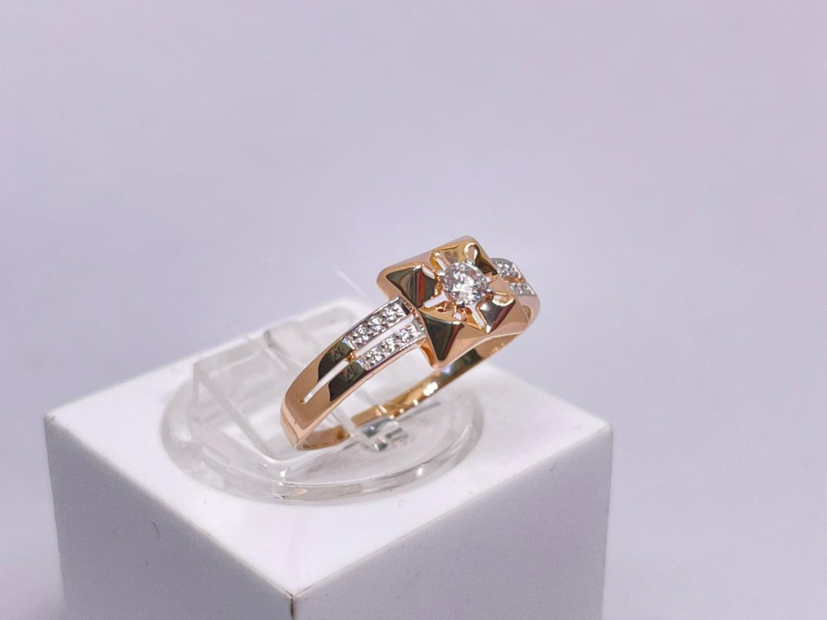 КОЛЬЦО С КАМНЯМИ (Au 585)