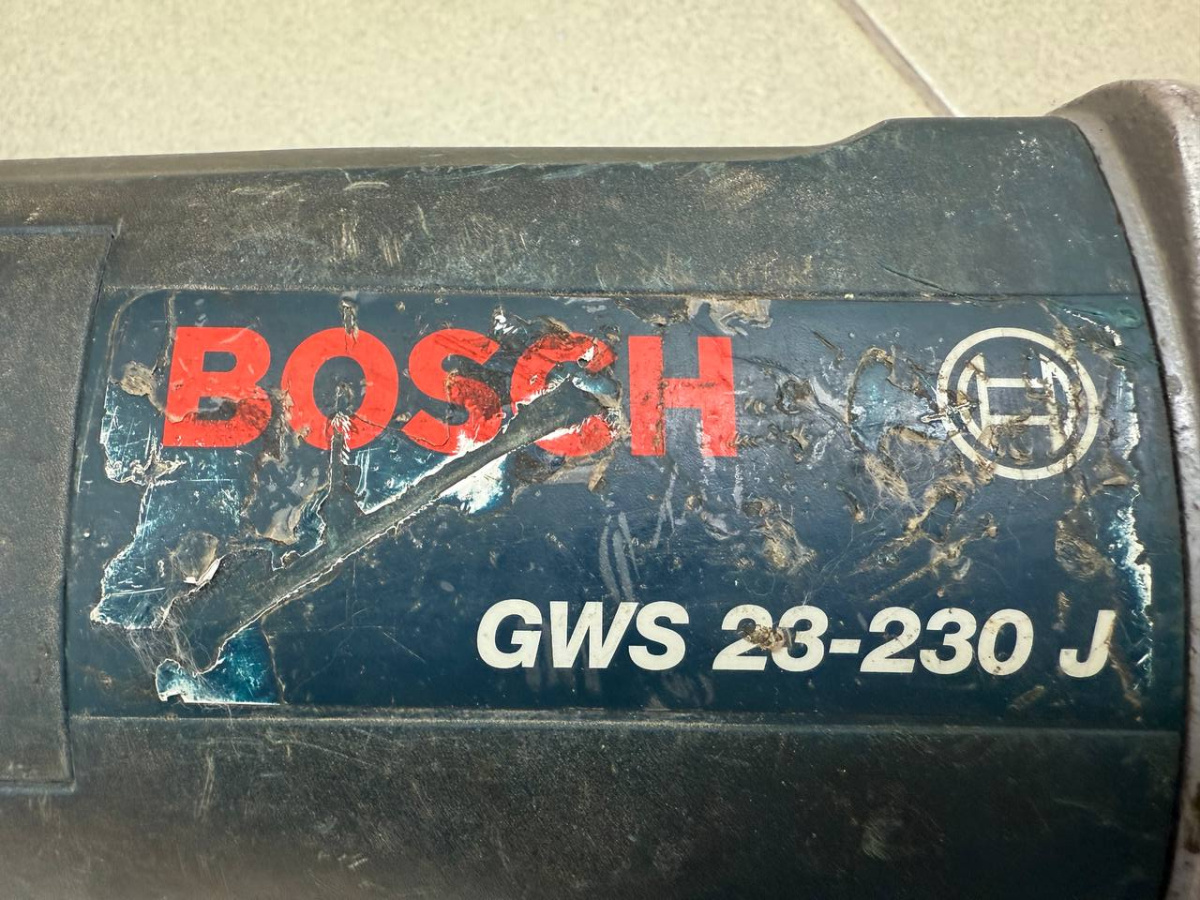 Угловая шлифмашина Bosch GWS 23-230