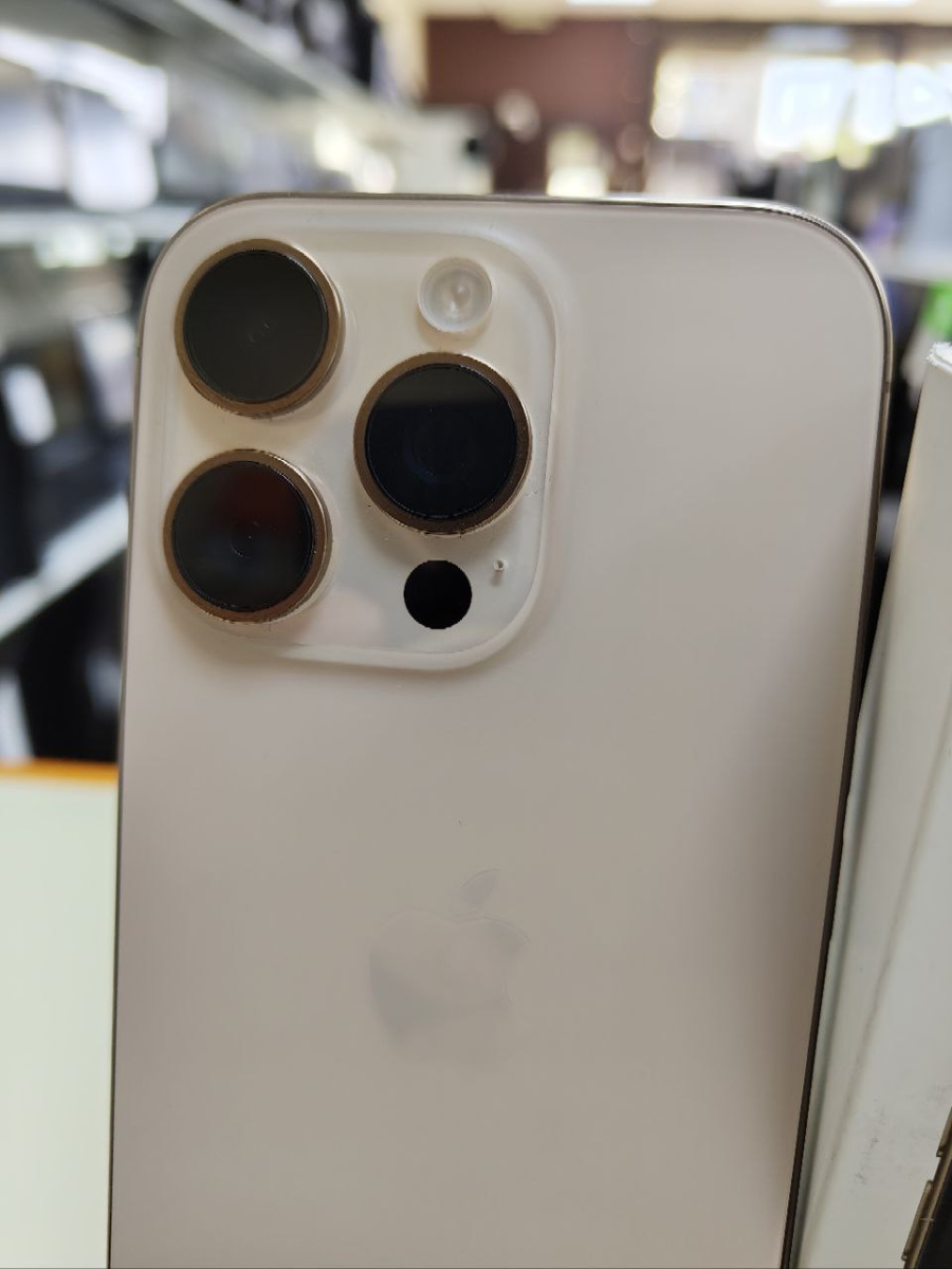 Смартфон Apple Iphone 16 Pro 128Gb
