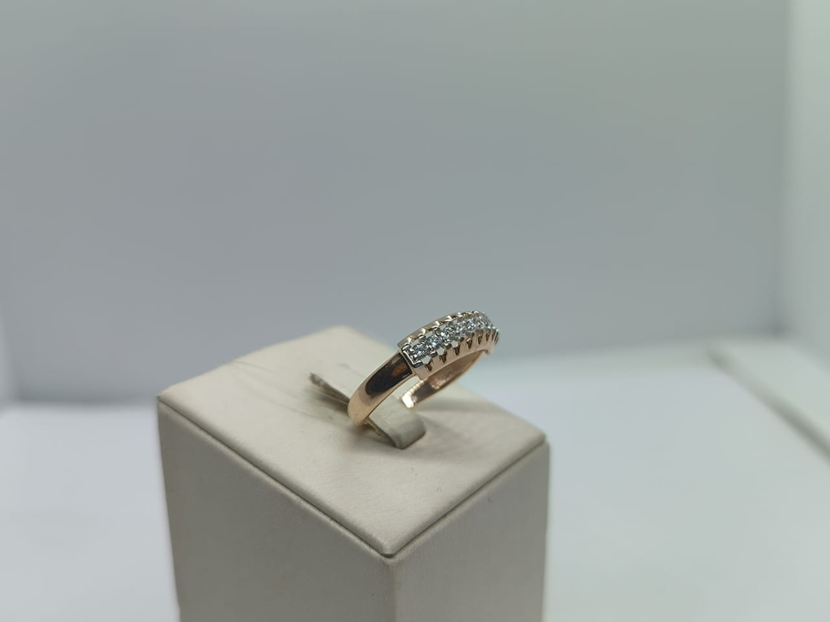 КОЛЬЦО С КАМНЯМИ (Au 585)