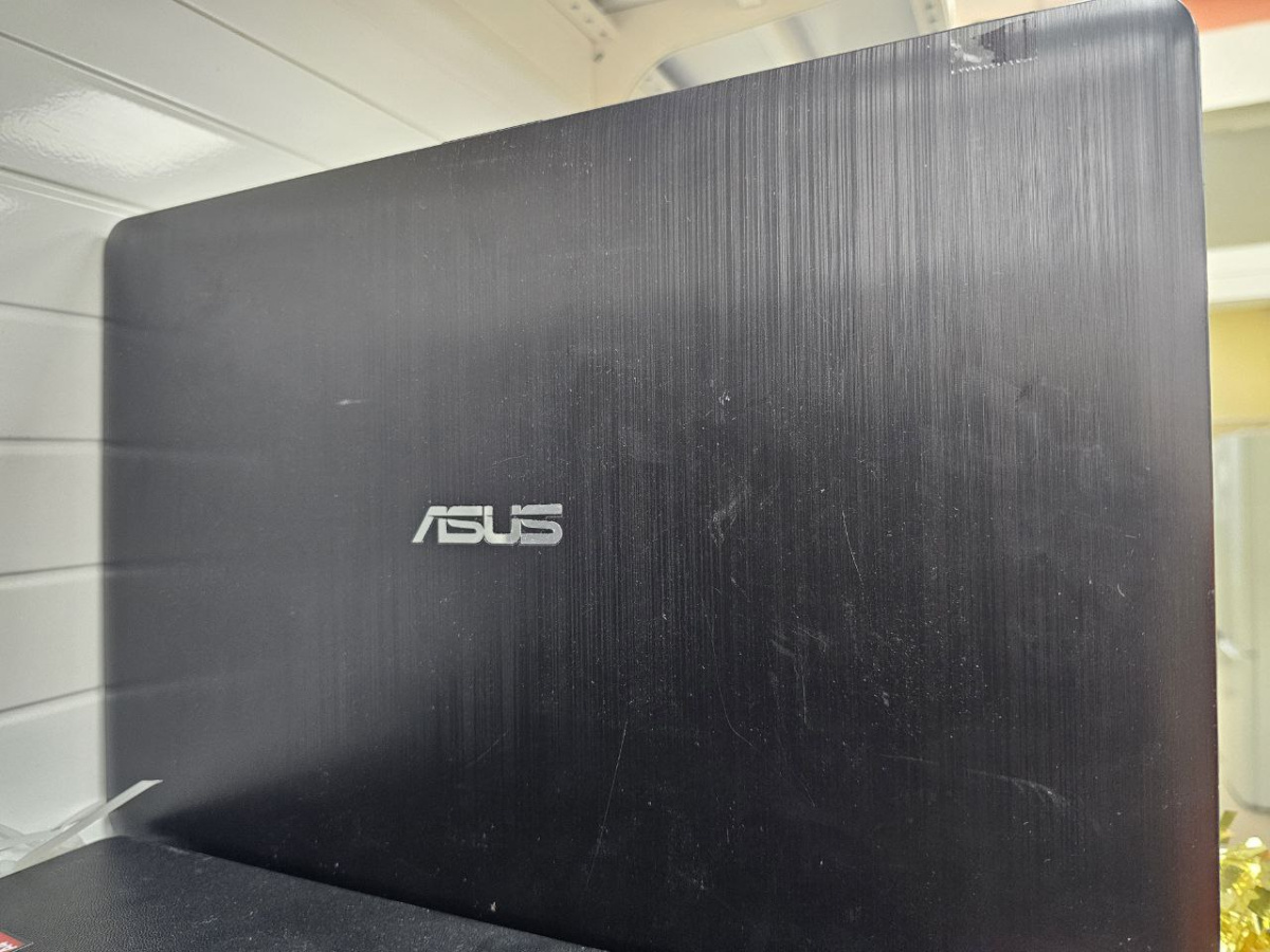 Ноутбук ASUS; A9-9425, Radeon Graphics, 8 Гб, 240 Гб, Нет