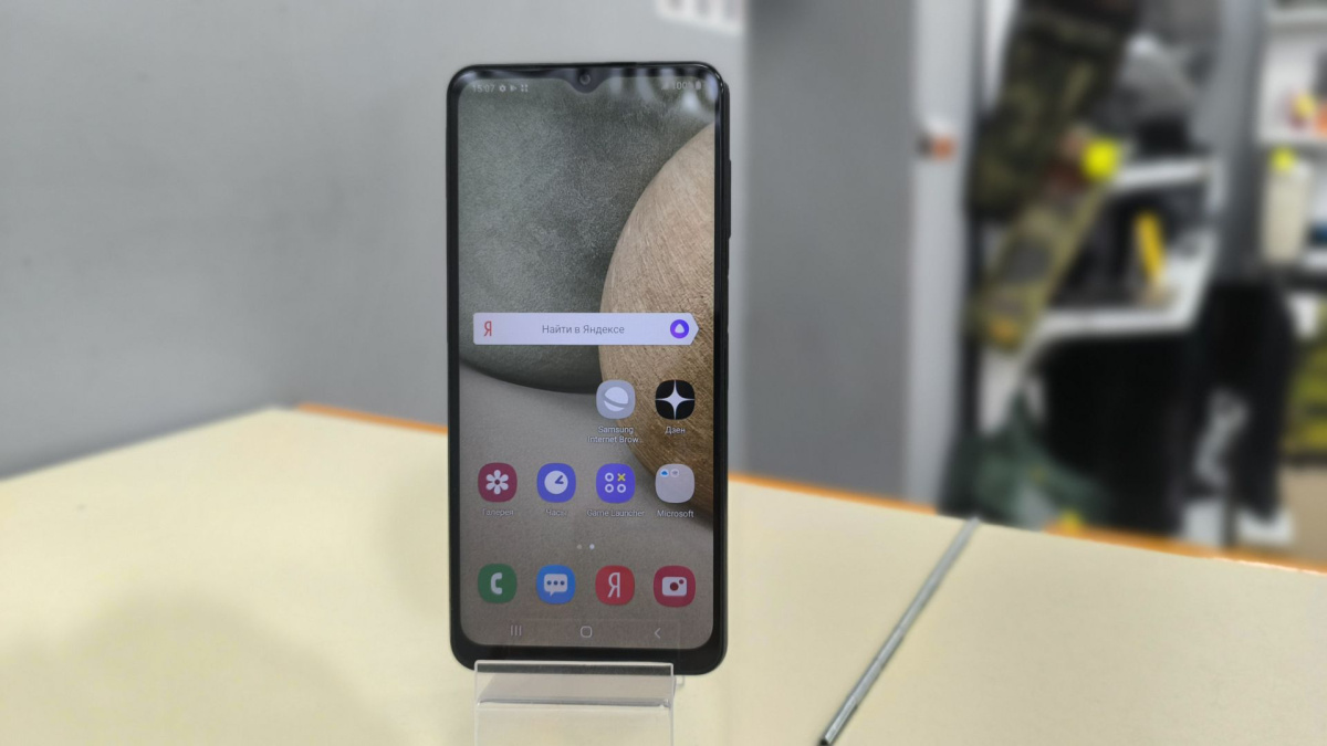 Смартфон Samsung Galaxy A12 3/32