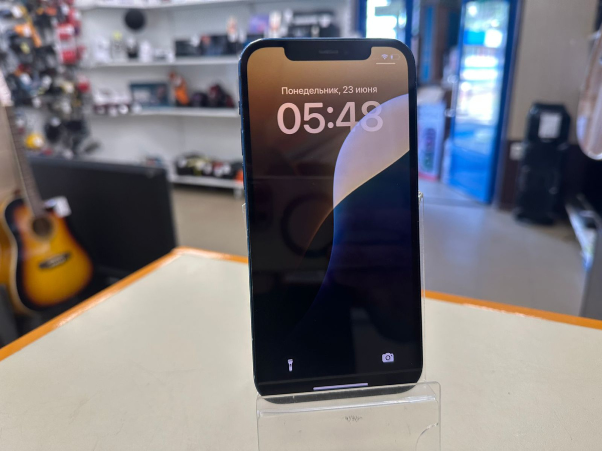 Смартфон Apple iPhone 12 64Gb