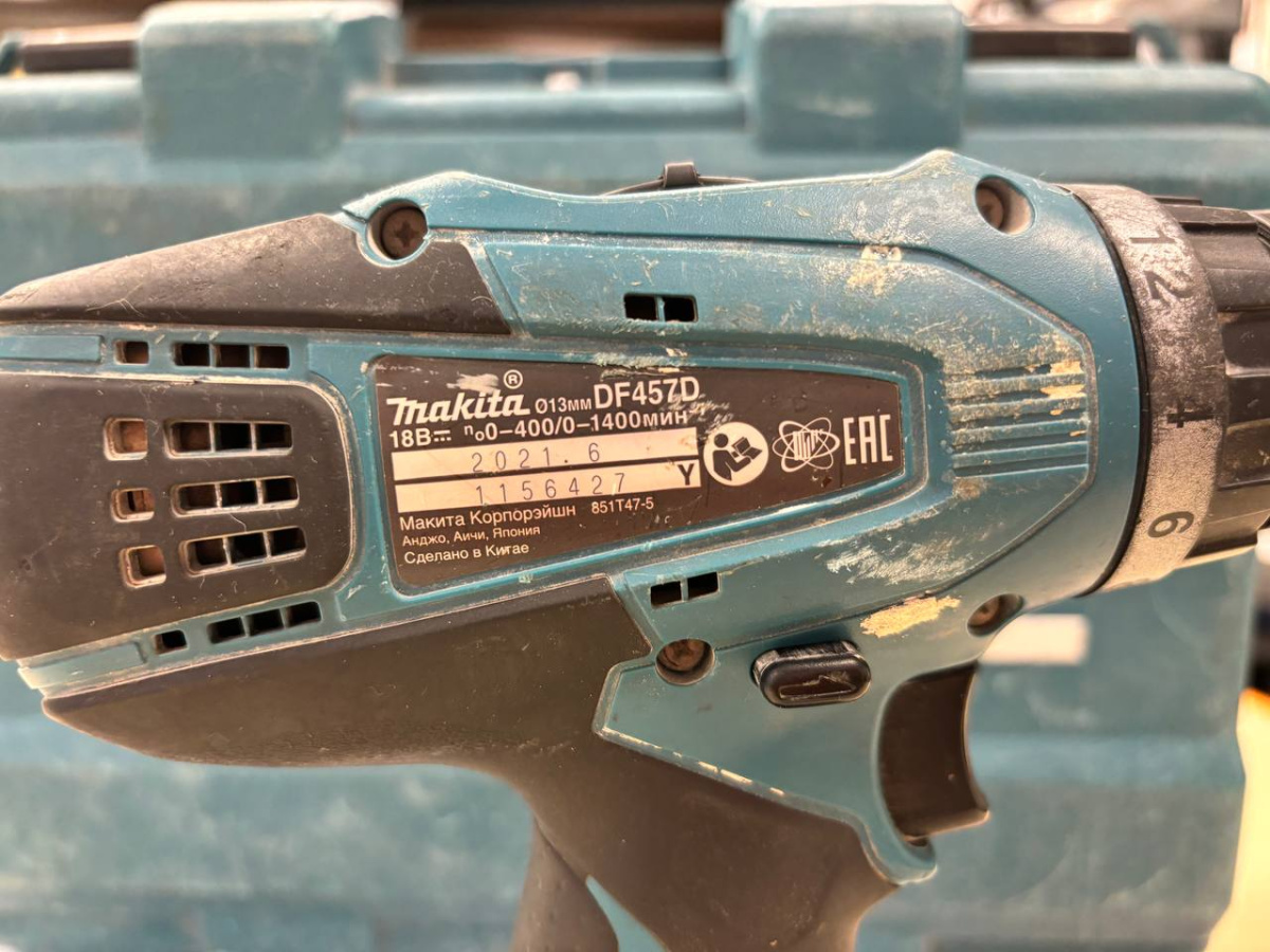 Шуруповерт Makita DF457DWE