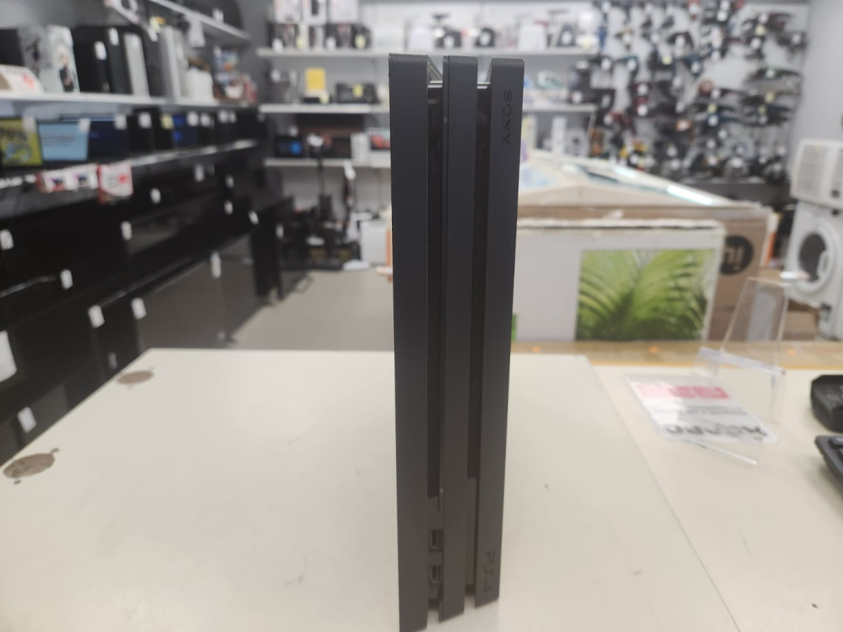 Игровая приставка PlayStation 4 Pro 1Tb