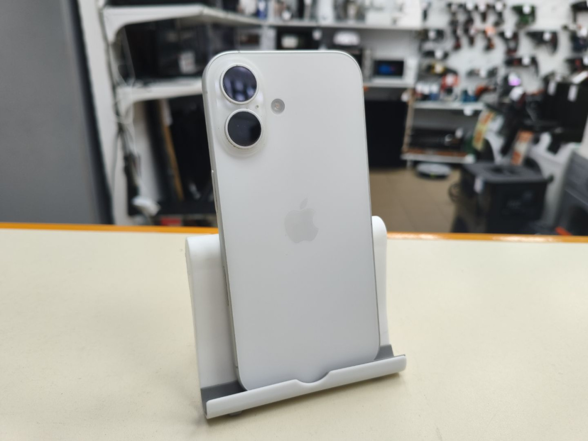 Смартфон Apple Iphone 16 128Gb