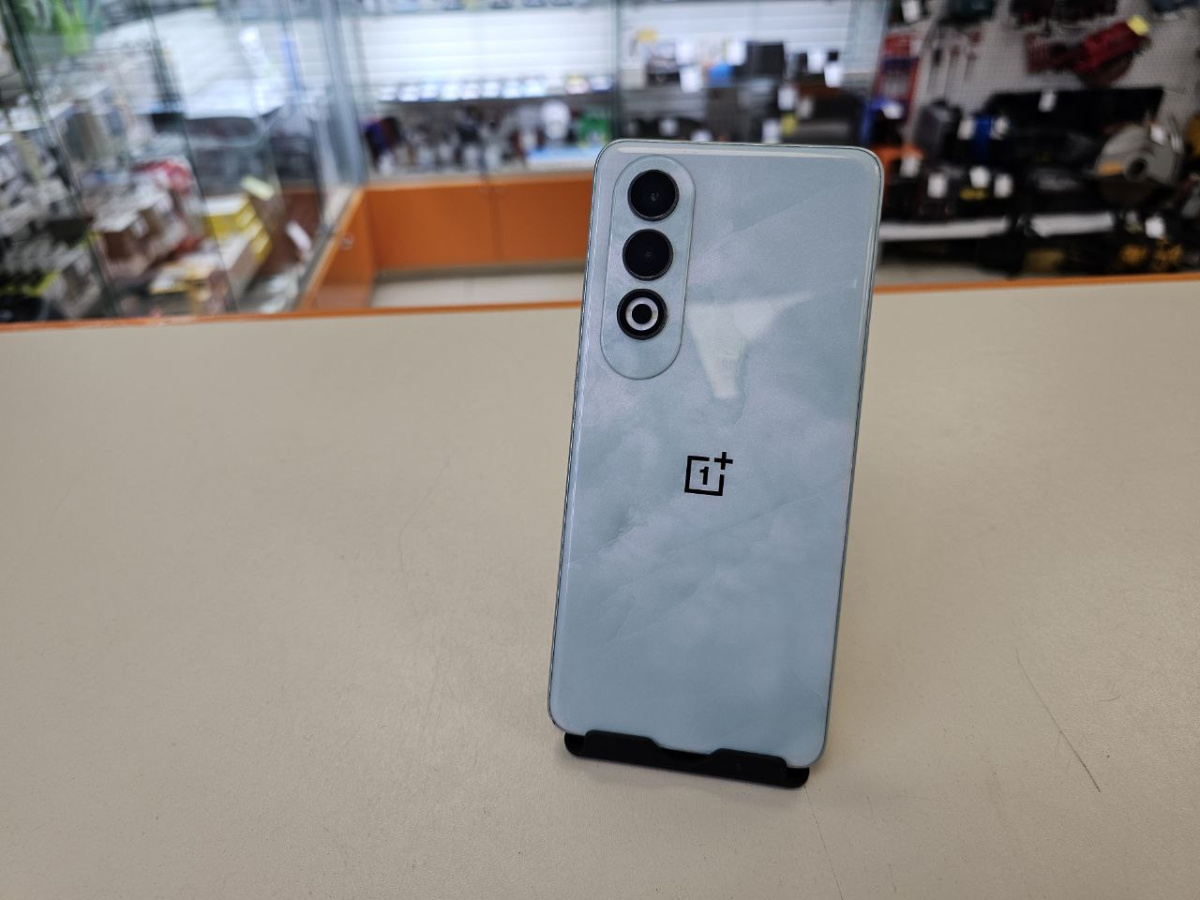 Смартфон OnePlus Nord CE4 8/128