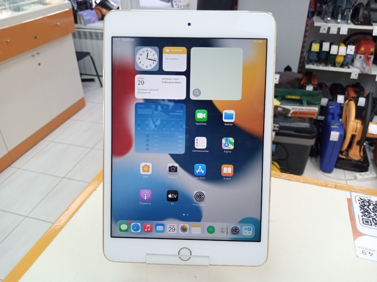 Планшет Apple iPad mini 4 32 ГБ A1538 (Wi-Fi)