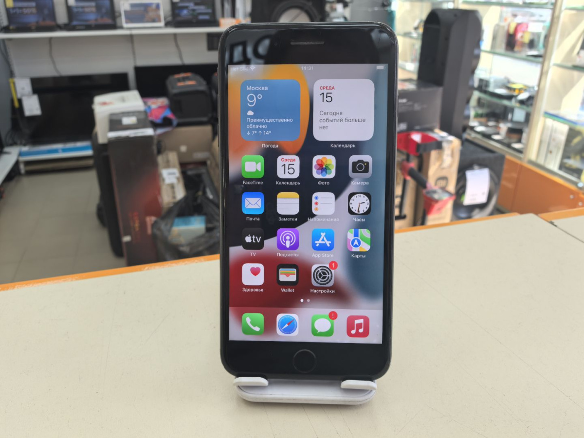 Смартфон Apple iPhone 7 Plus 32Gb