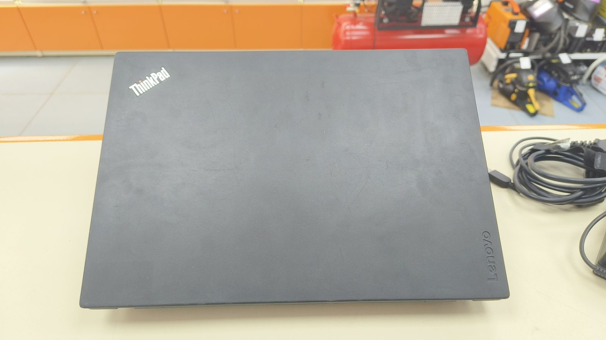 Ноутбук Lenovo t460s; Core i5-6300U, Intel HD Graphics 520, 8 Гб, 250 Гб, Нет
