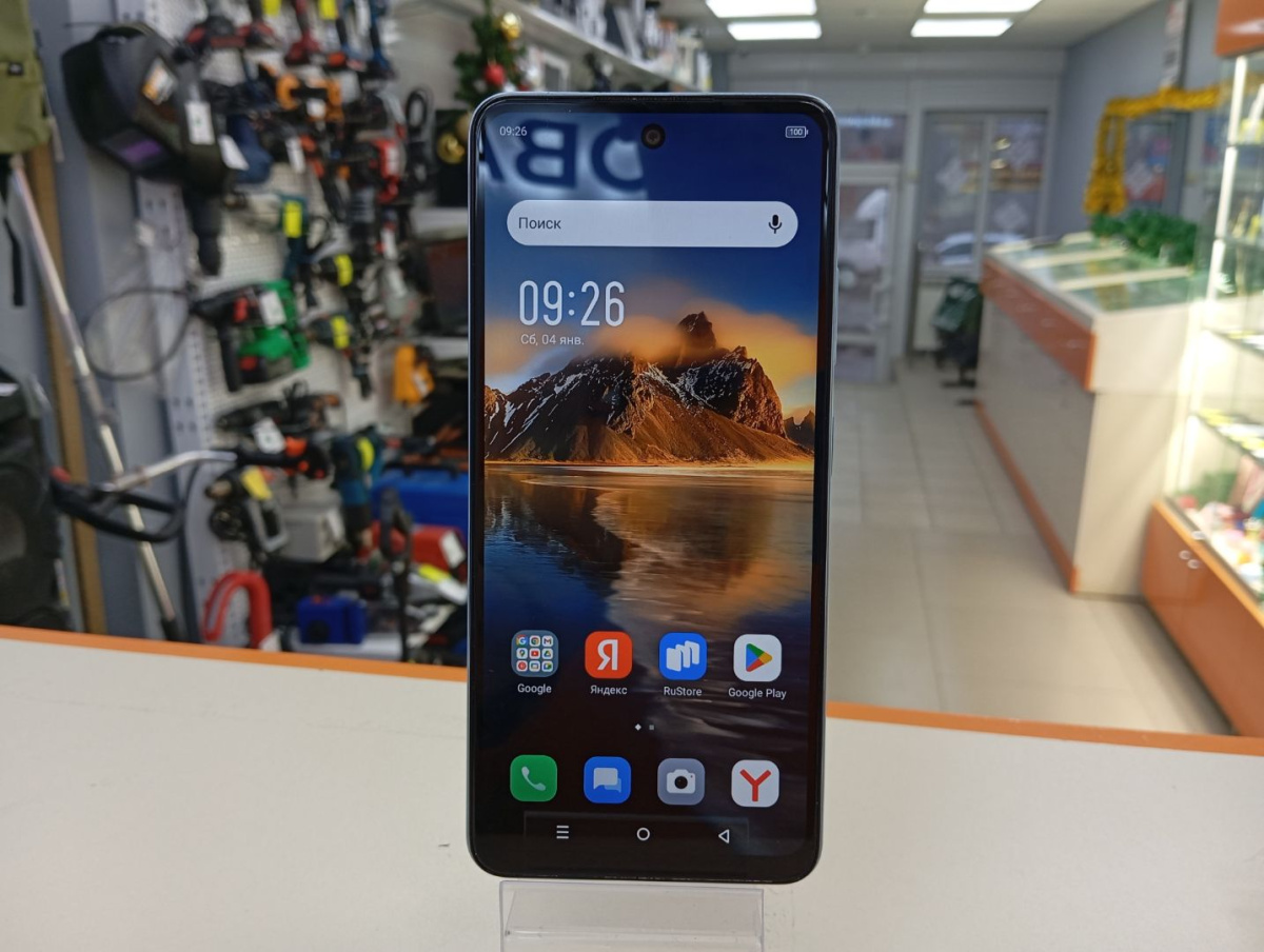 Смартфон Infinix Smart 8 Pro 4/256