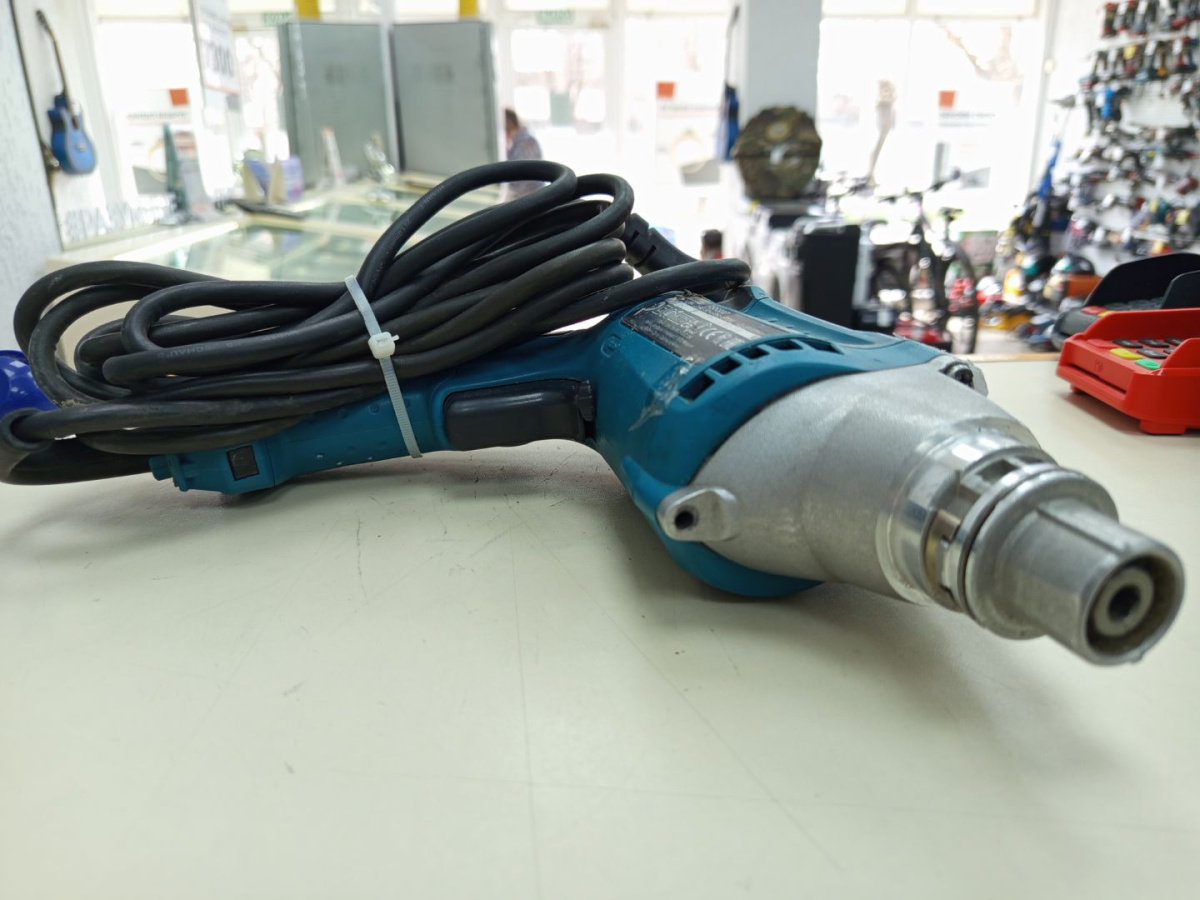 Шуруповерт Makita FS6300