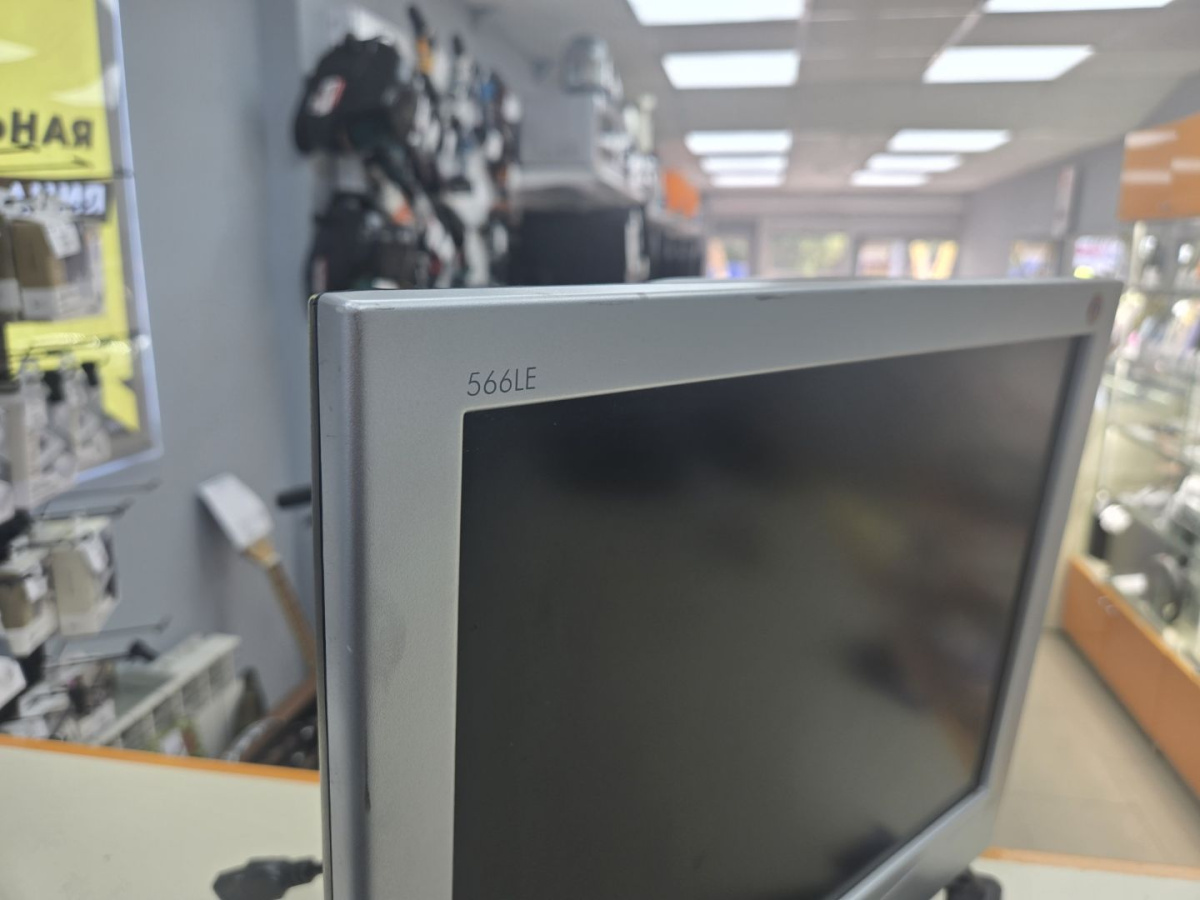 Монитор LG 1752S