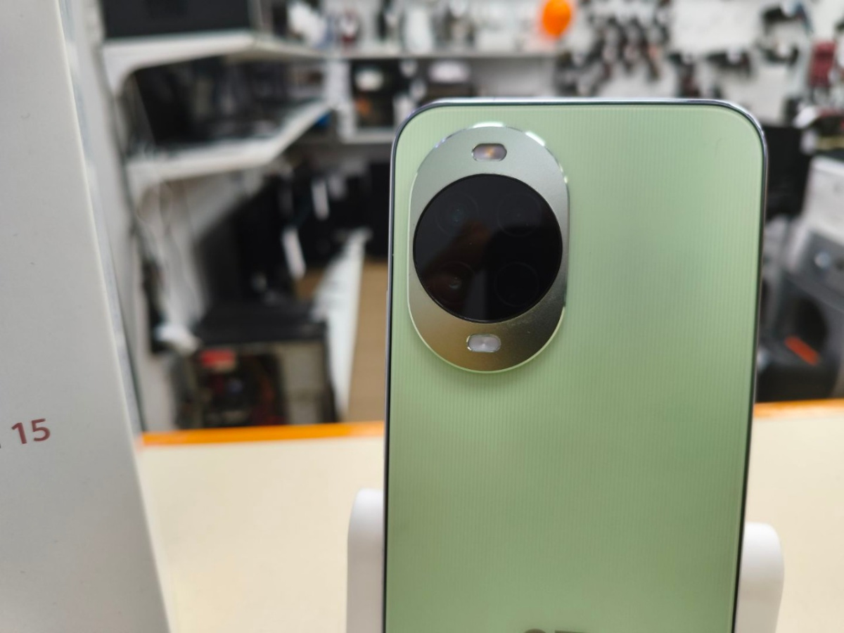 Смартфон Huawei Nova 15 12/256